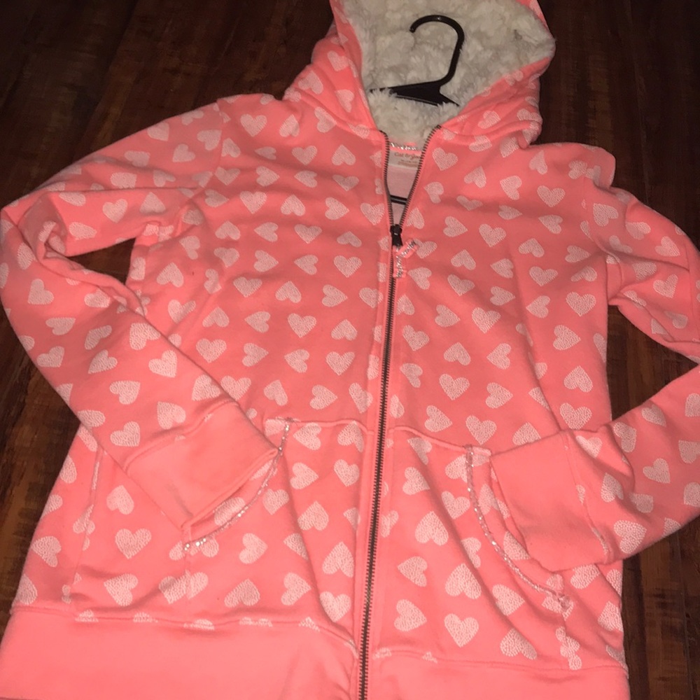Nice girly sweater,good to wear on spring